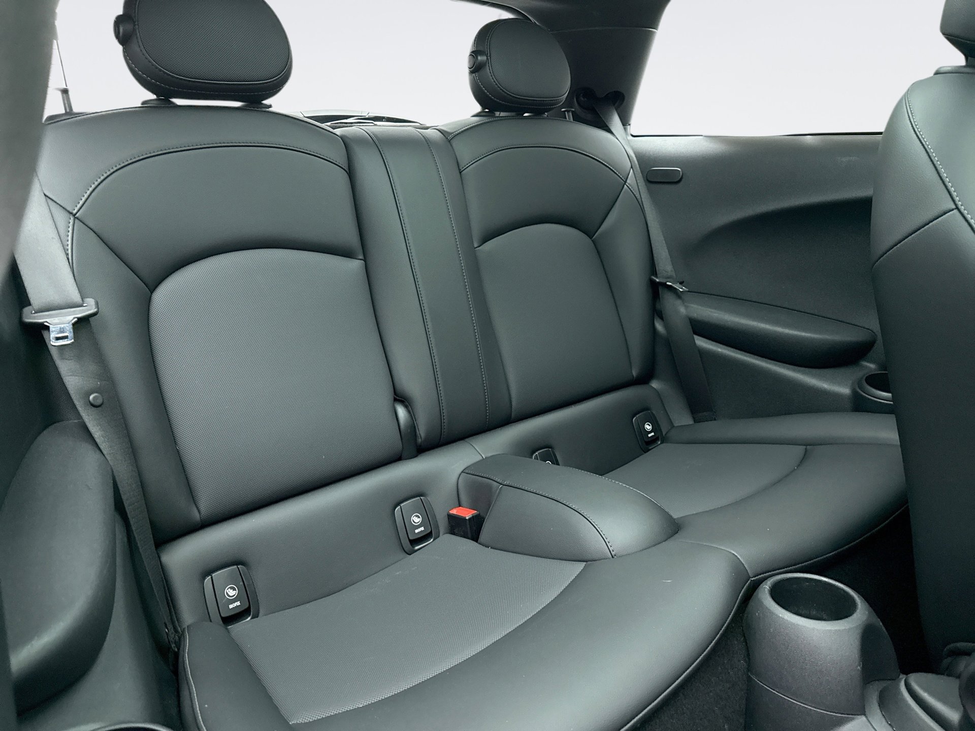 Used 2021 MINI Cooper 2-Door Hardtop image 18