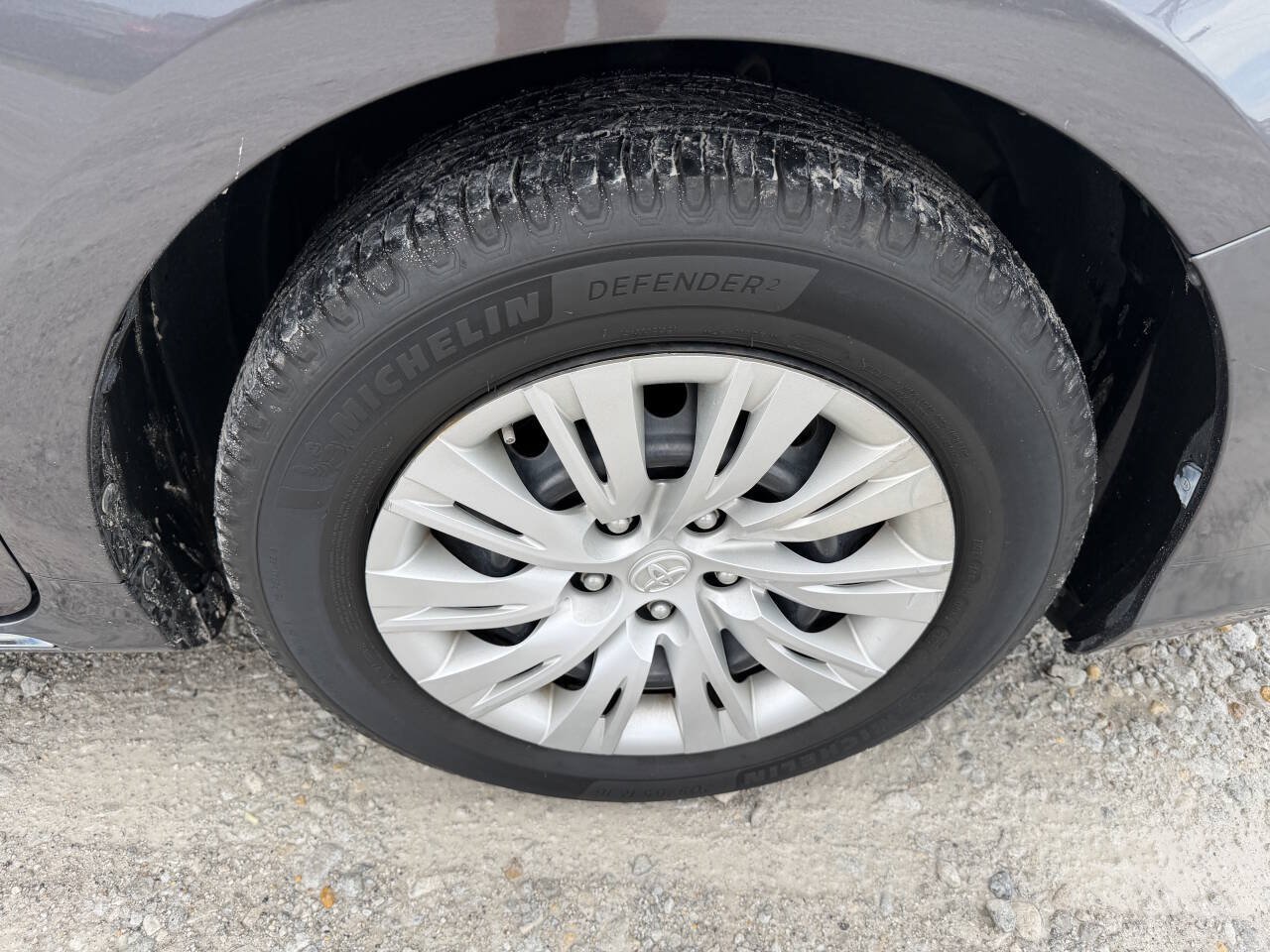 Used 2014 Toyota Camry LE FWD image 12