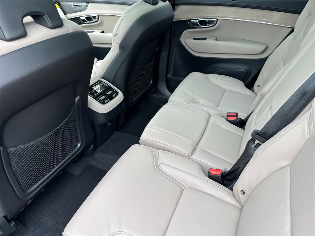 New 2026 Volvo XC90 B6 Ultra image 11