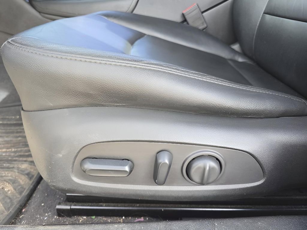 Used 2017 Chevrolet Malibu LT w/ Leather Package image 14