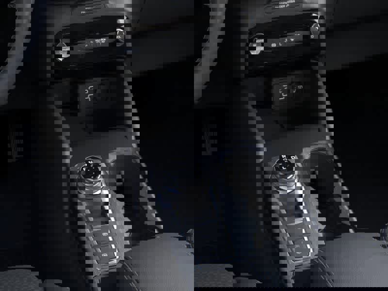 New 2026 Ford Escape SE w/ Class II Trailer Tow Package image 15