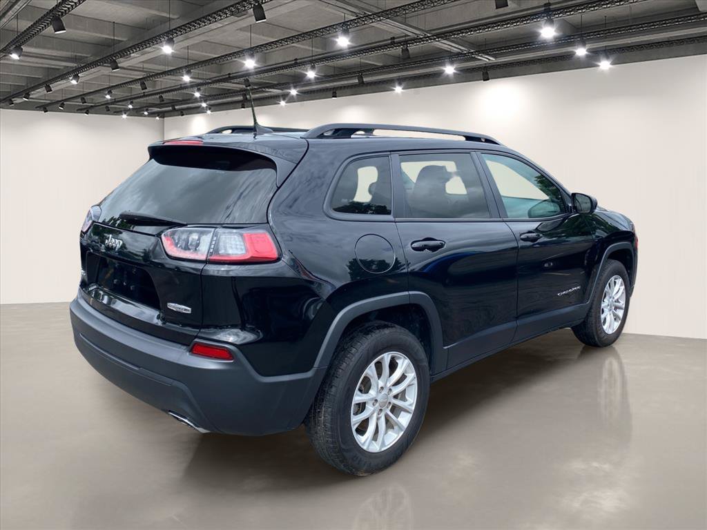 Used 2022 Jeep Cherokee Latitude Lux w/ Sun & Sound Group AWD/4WD image 7