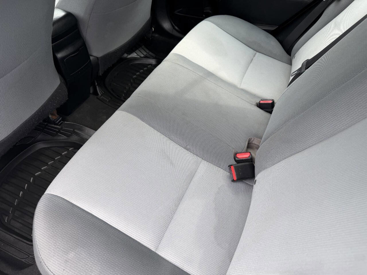 Used 2016 Toyota Corolla L FWD image 18