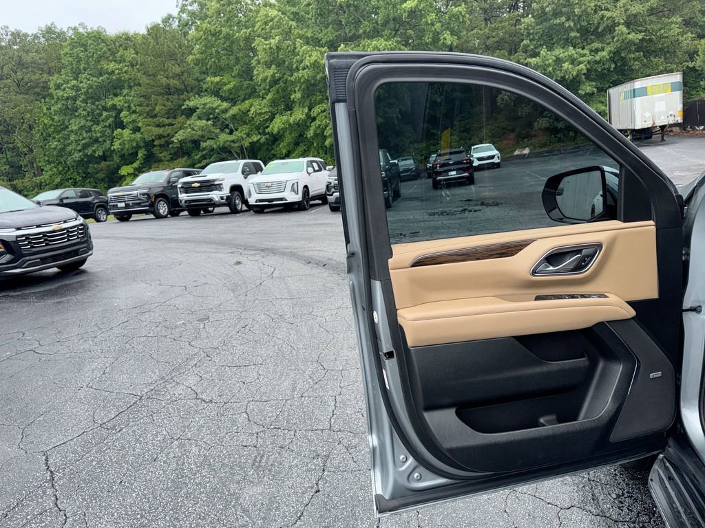 Used 2024 Chevrolet Tahoe Premier RWD image 13