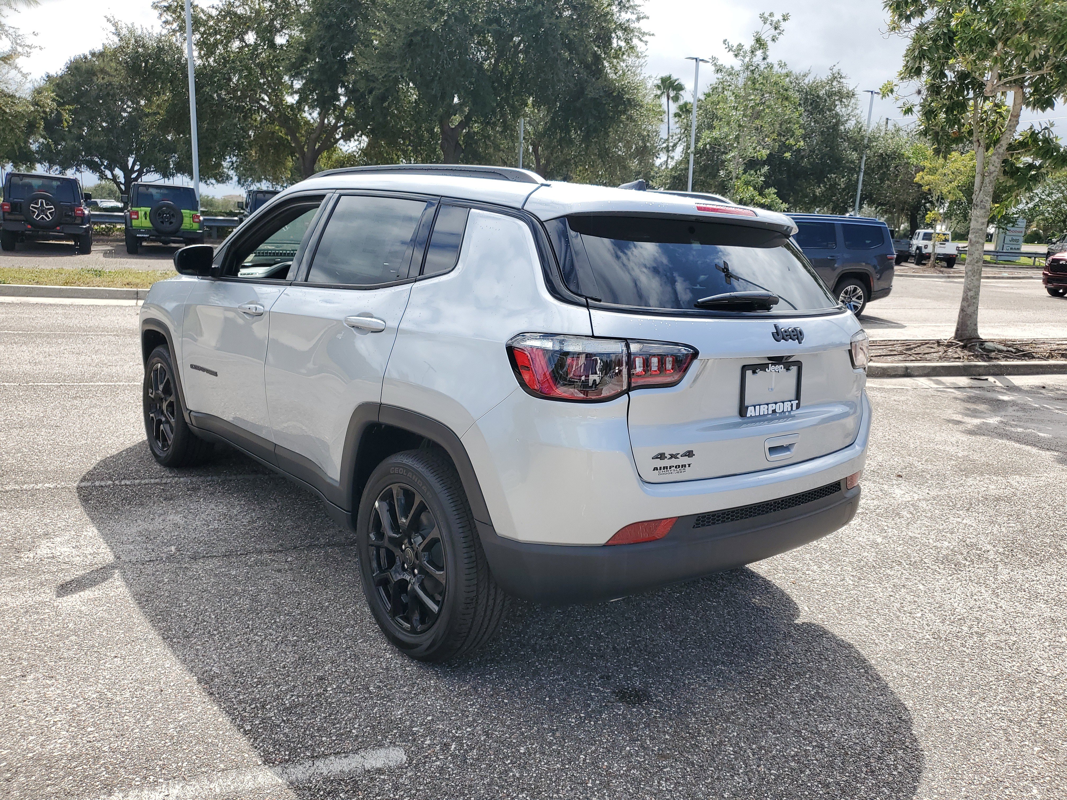 New 2026 Jeep Compass Latitude w/ Quick Order Package 29K image 3