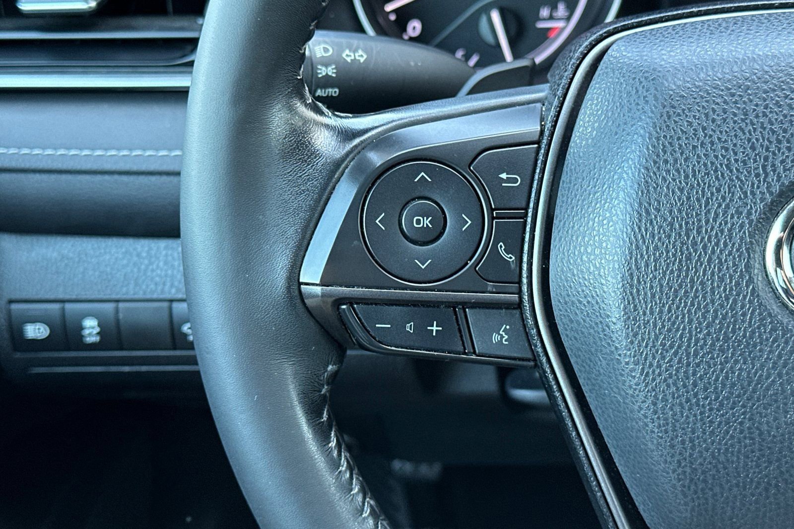 Used 2022 Toyota Camry SE w/ Carpet Mat Package (TMS) FWD image 28