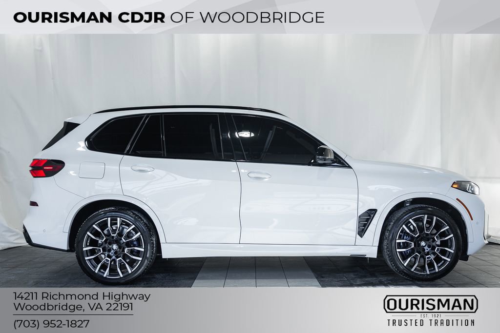 Used 2024 BMW X5 M60i image 3