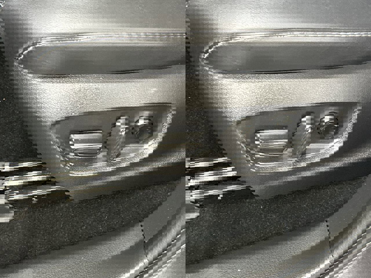 Used 2024 Toyota Crown Limited image 19