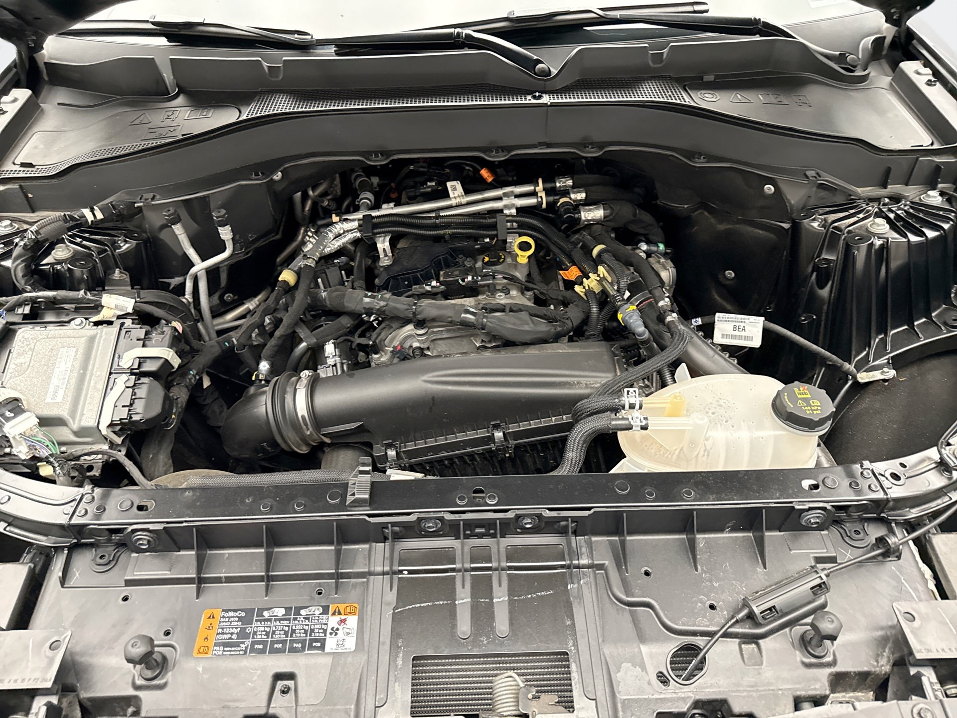 Used 2025 Ford Explorer Active AWD/4WD image 26