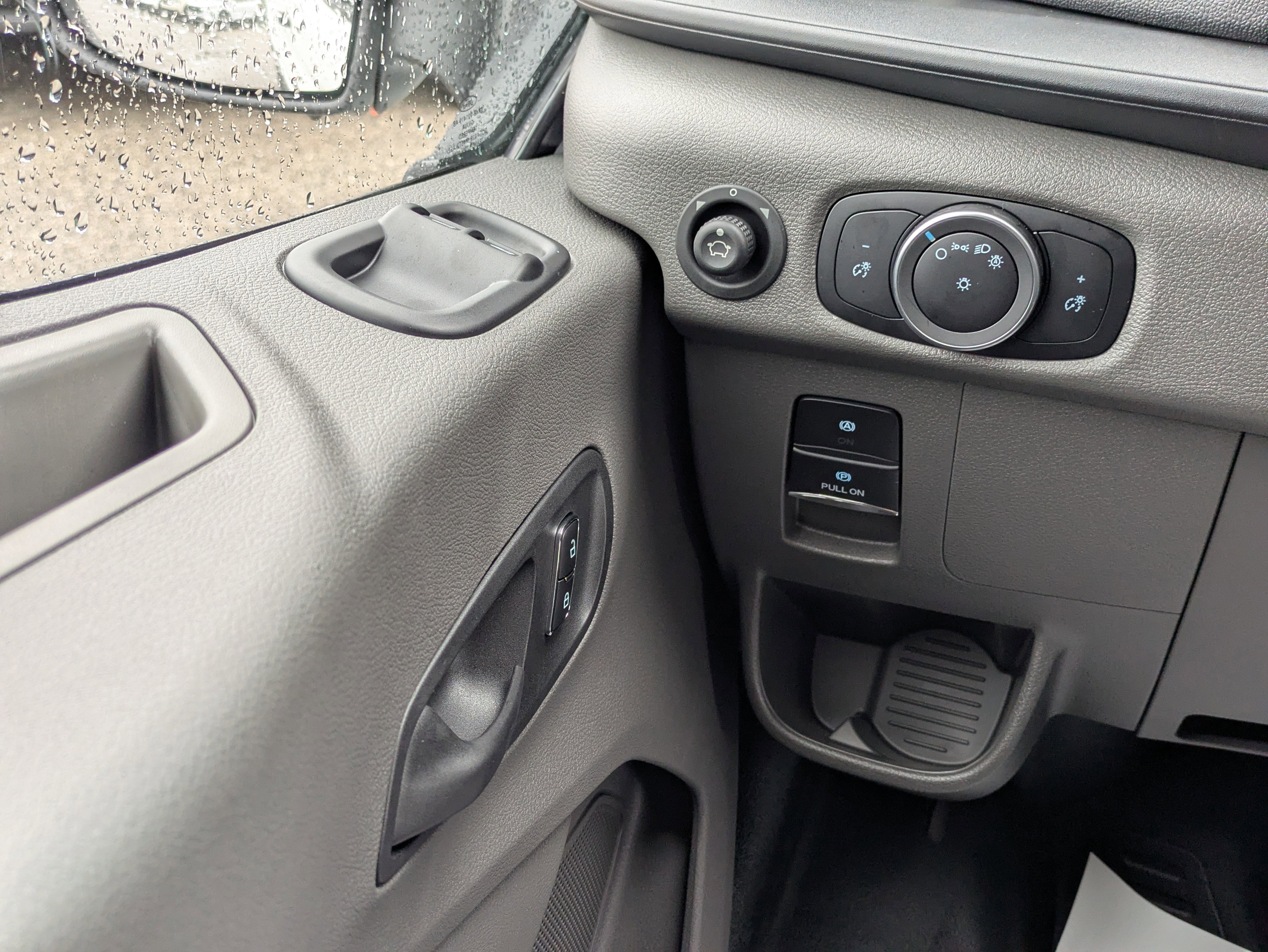 New 2025 Ford Transit 150 Low Roof RWD image 21