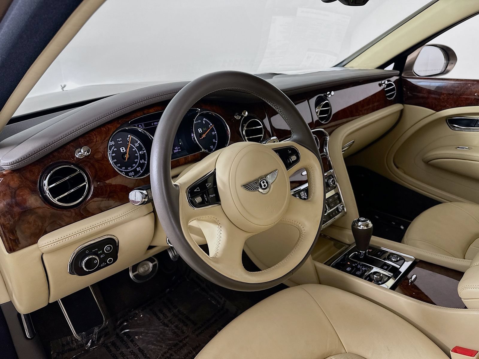 Used 2011 Bentley Mulsanne RWD image 9