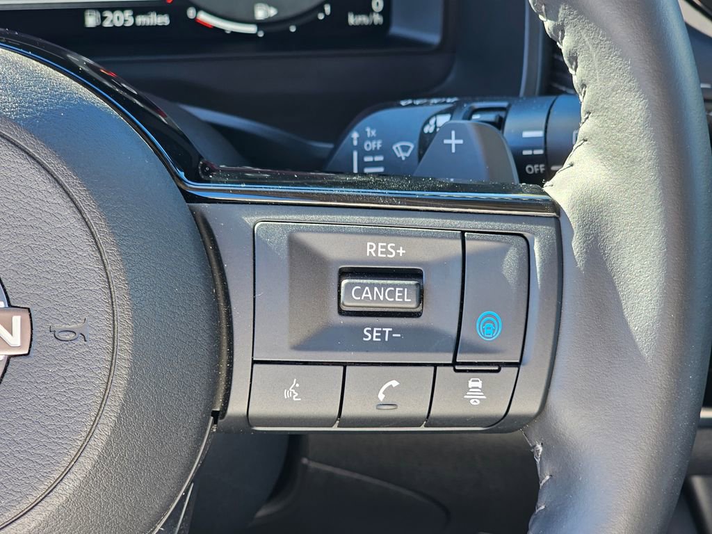 Used 2023 Nissan Rogue Platinum w/ Platinum Premium Package image 18