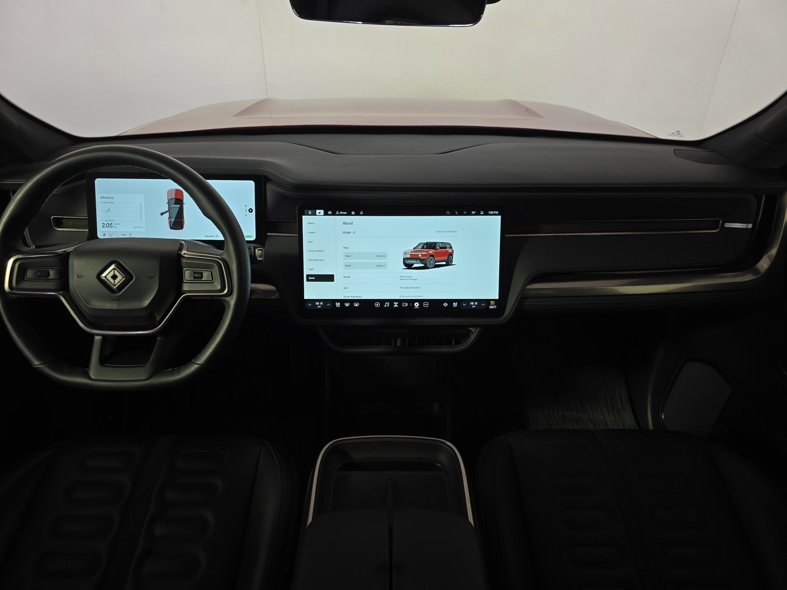 Used 2025 Rivian R1S Adventure image 27