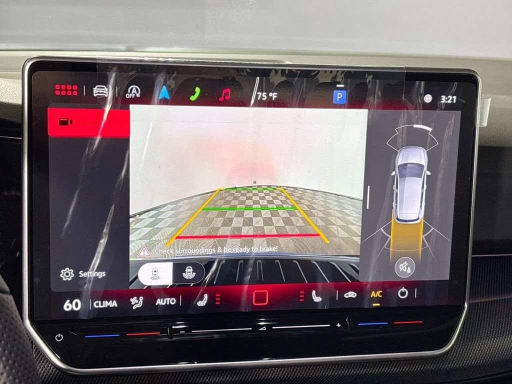 New 2026 Volkswagen GTI SE FWD image 17