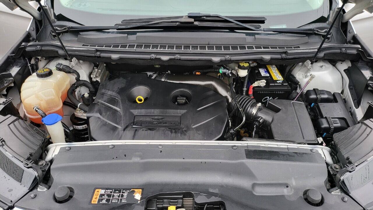 Used 2016 Ford Edge Titanium FWD image 26