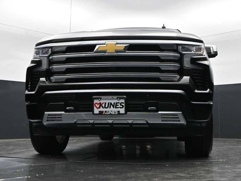 Used 2025 Chevrolet Silverado 1500 High Country AWD/4WD image 55