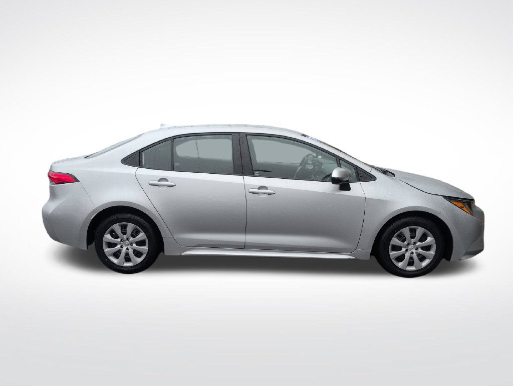 Used 2024 Toyota Corolla LE FWD image 9