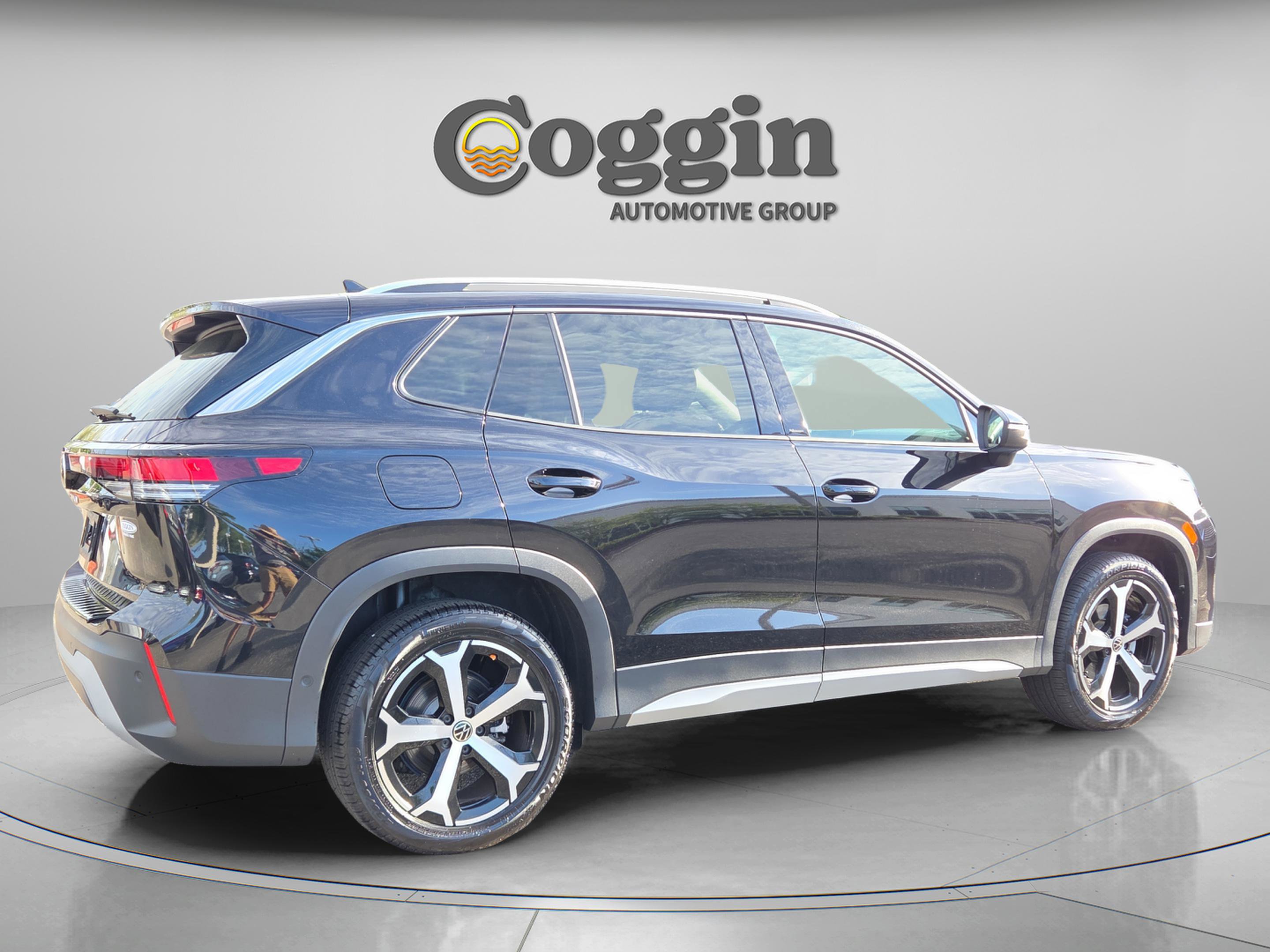 Used 2025 Volkswagen Tiguan SE image 5
