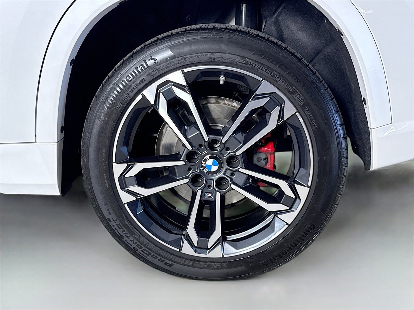 Used 2025 BMW X1 xDrive28i w/ Technology Package image 32