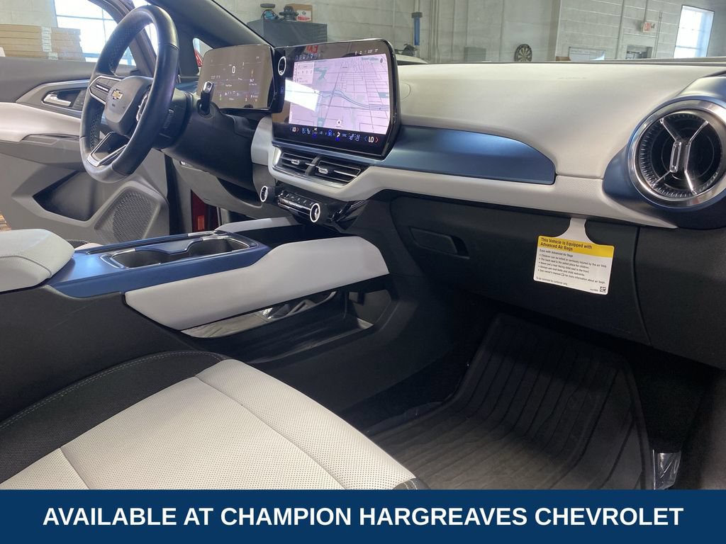 Used 2025 Chevrolet Equinox EV LT w/ Convenience Package II FWD image 37