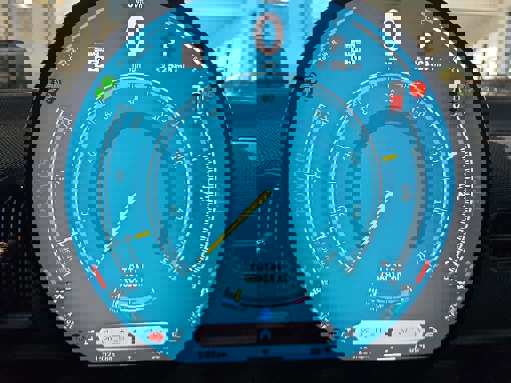 Certified 2025 MINI Cooper S image 5