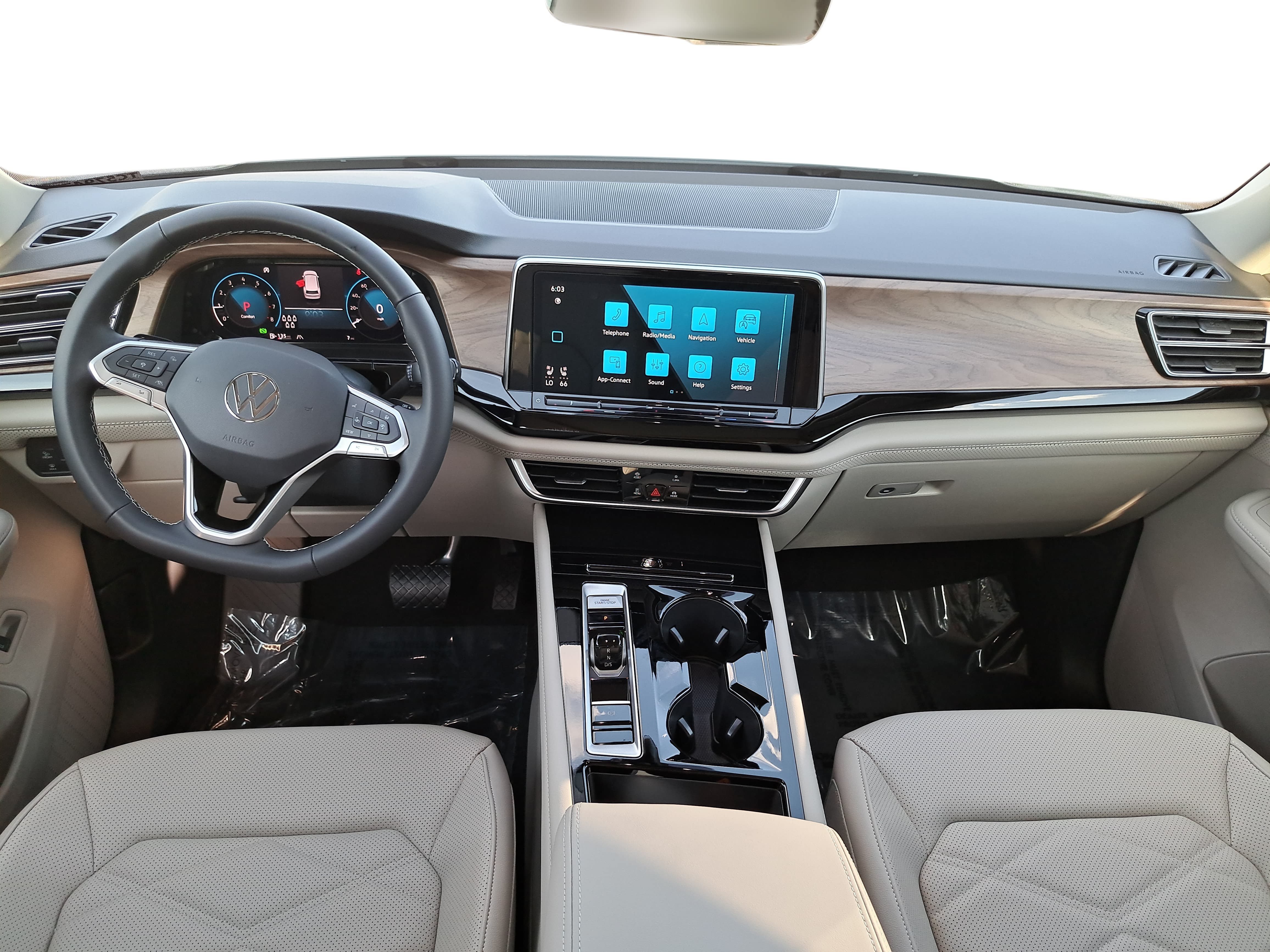 New 2026 Volkswagen Atlas SE FWD image 9