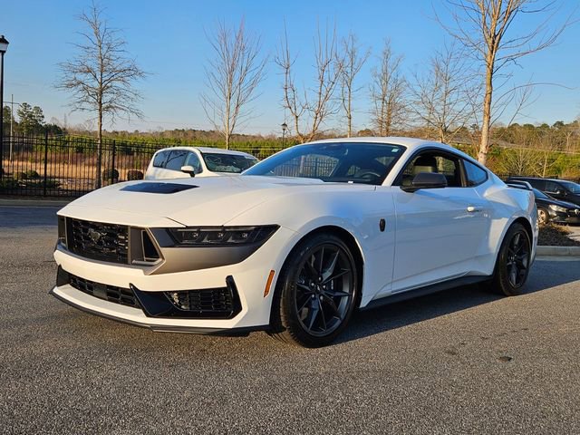 Used 2025 Ford Mustang Dark Horse image 4