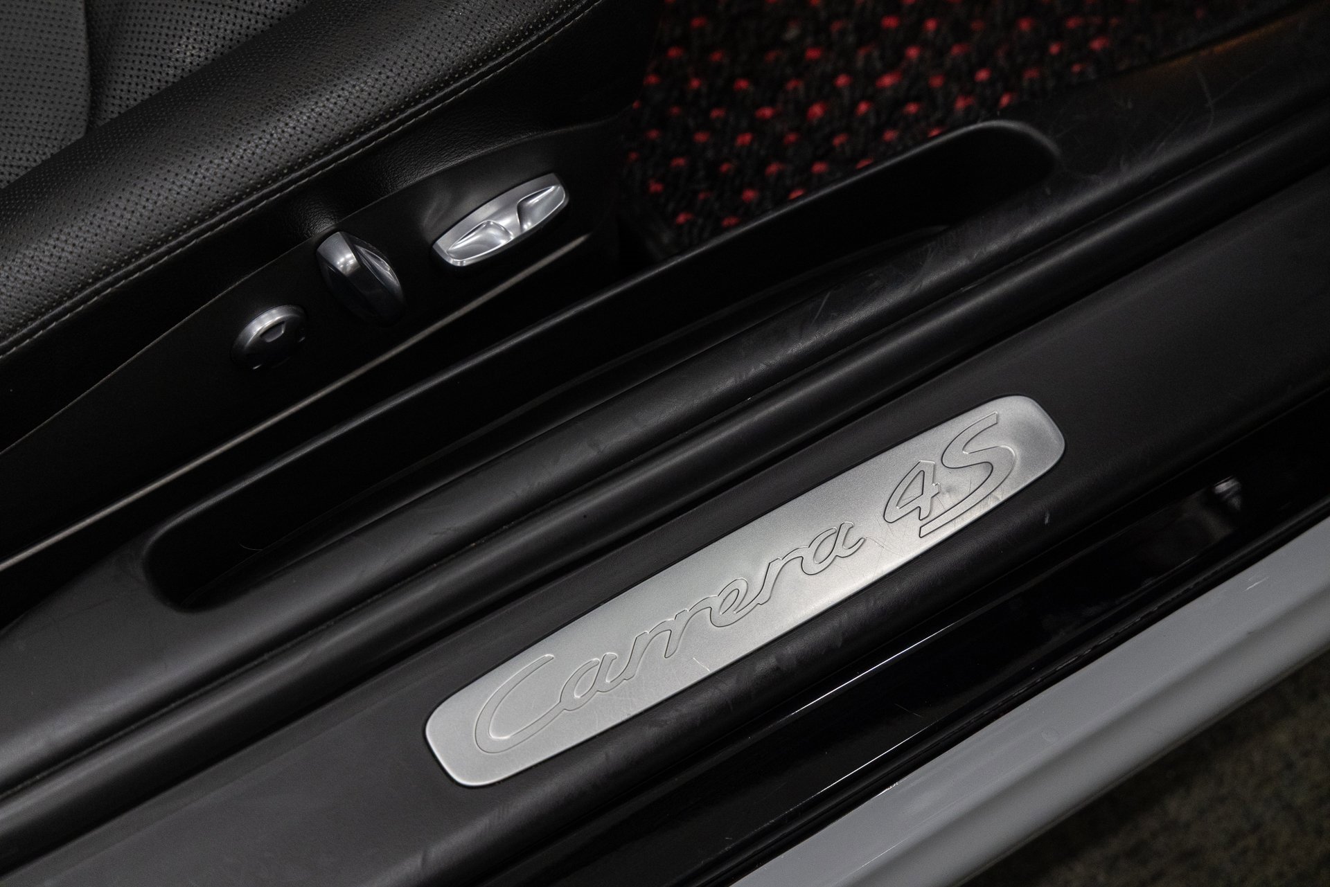 Used 2011 Porsche 911 Carrera 4S image 20