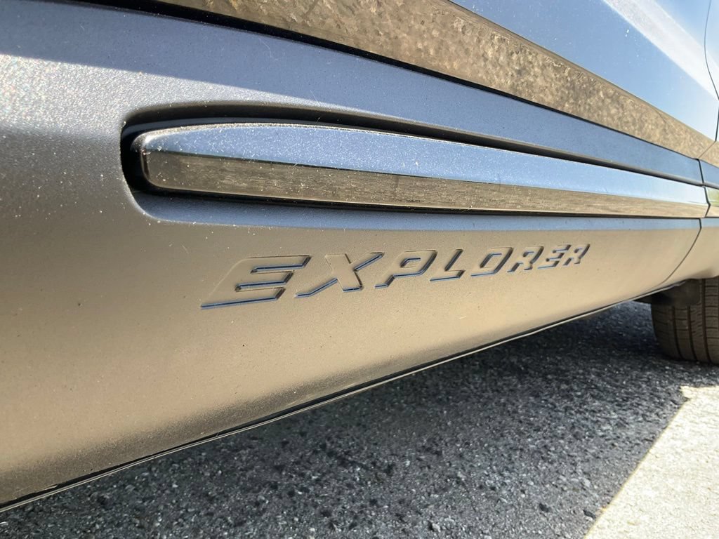 Used 2020 Ford Explorer ST w/ ST Street Pack AWD/4WD image 11