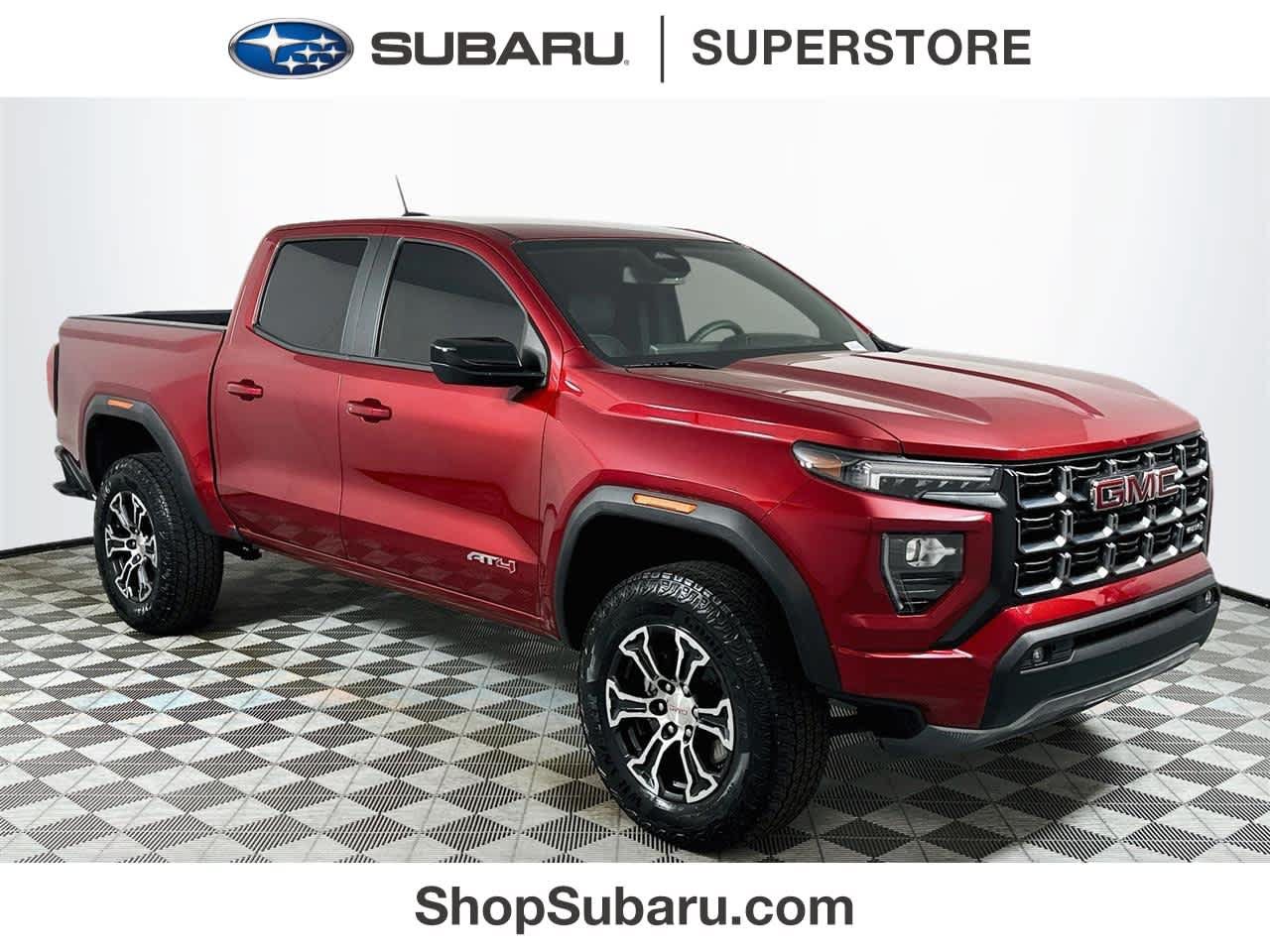 Used 2025 GMC Canyon AT4 w/ AT4 Premium Package AWD/4WD image 1