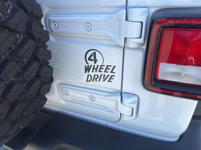 Certified 2022 Jeep Wrangler Sport AWD/4WD image 34