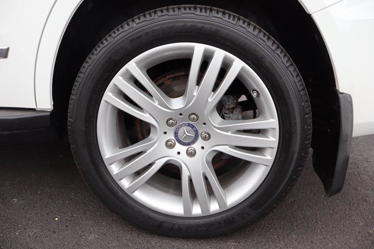 Used 2013 Mercedes-Benz GLK 250 BlueTEC 4MATIC image 40