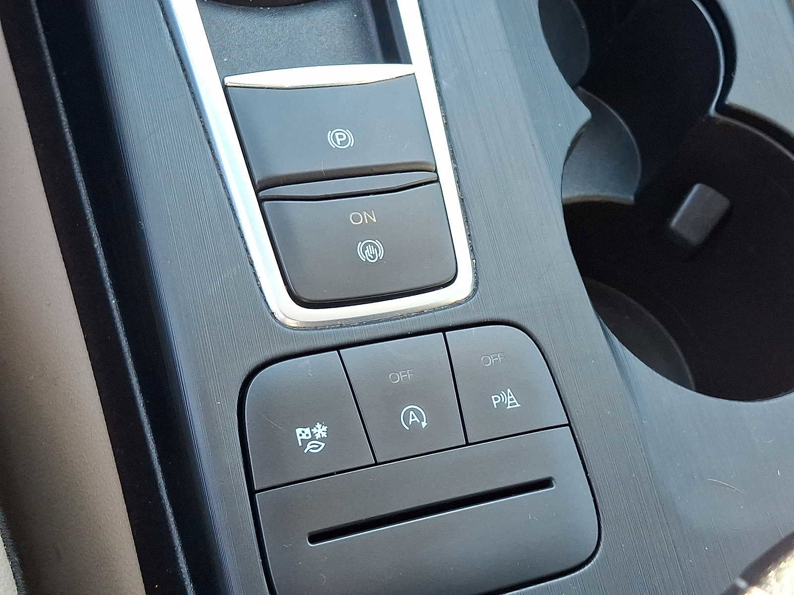 Used 2022 Ford Escape Titanium w/ Class II Trailer Tow Package image 26