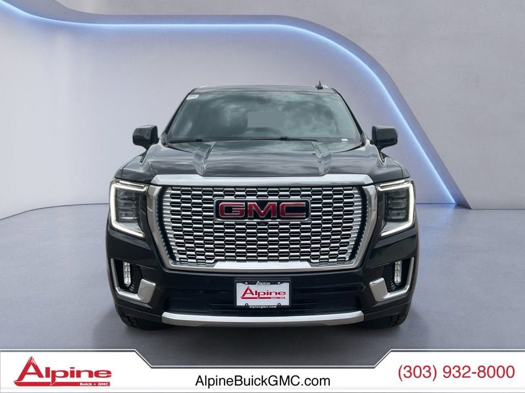Used 2021 GMC Yukon Denali w/ Denali Premium Package AWD/4WD image 8