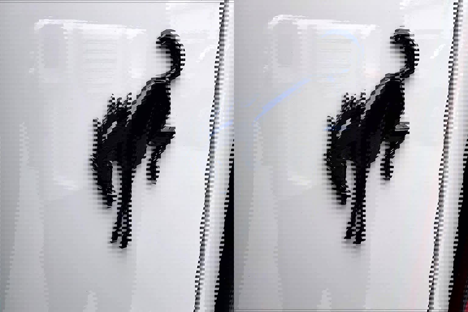 Certified 2025 Ford Bronco Outer Banks w/ Black Appearance Package image 10