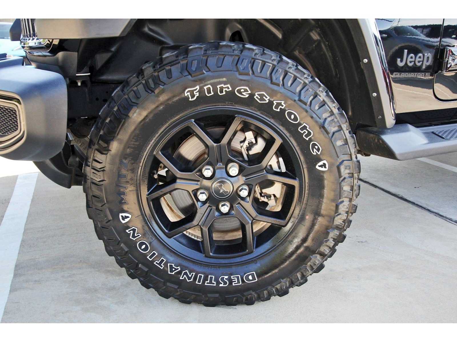 Used 2024 Jeep Gladiator Sport AWD/4WD image 28
