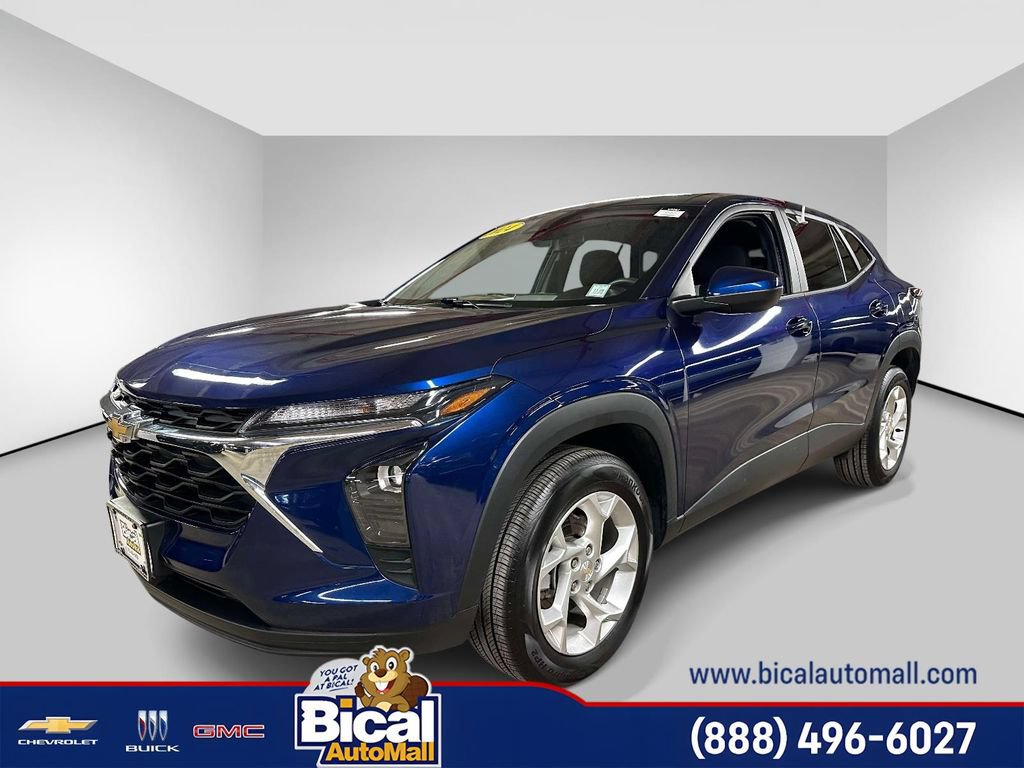 Used 2024 Chevrolet Trax LS w/ LS Convenience Package