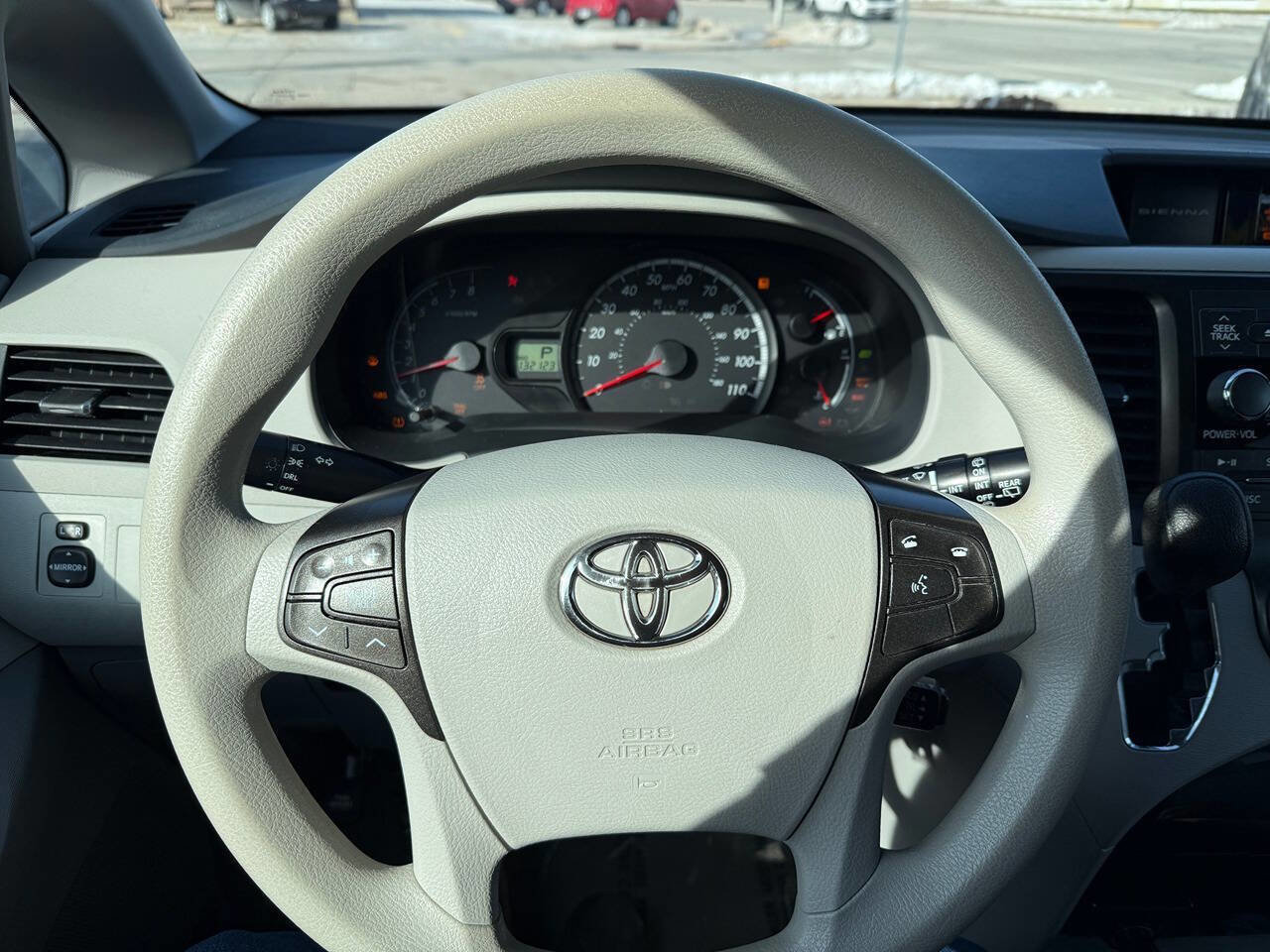 Used 2014 Toyota Sienna LE image 12