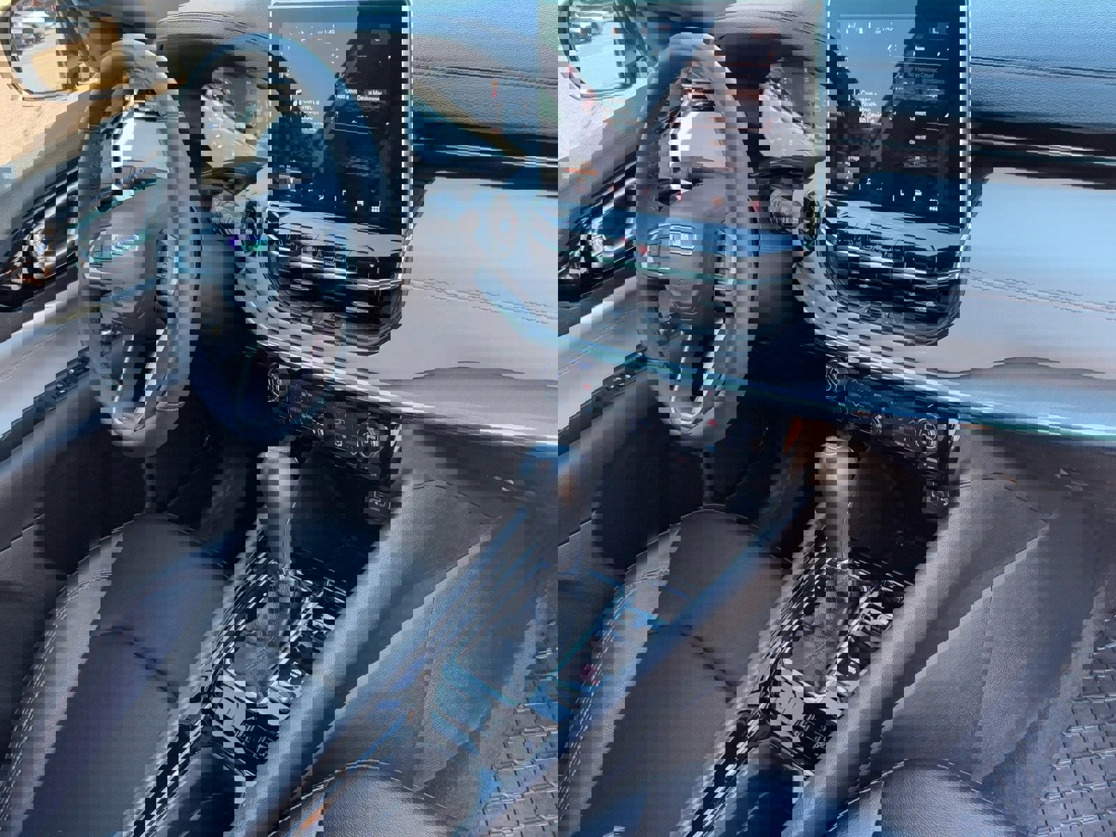 Used 2024 Jeep Compass Limited image 11