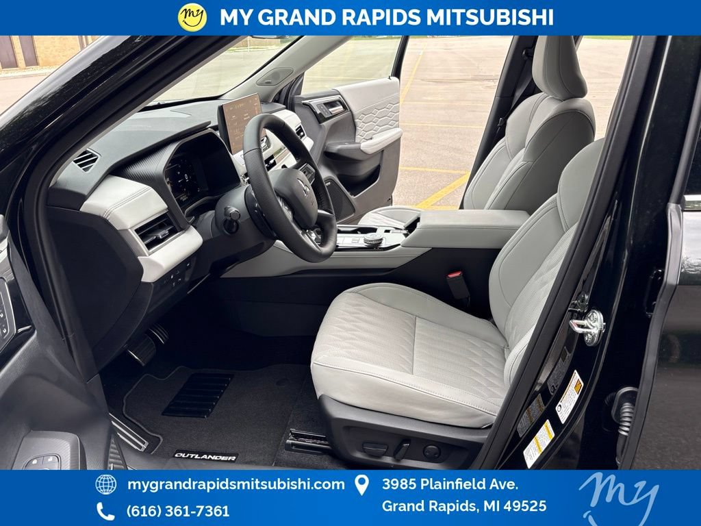New 2026 Mitsubishi Outlander SEL AWD/4WD image 10