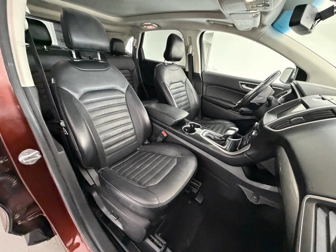 Used 2015 Ford Edge SEL w/ Equipment Group 201A AWD/4WD image 11
