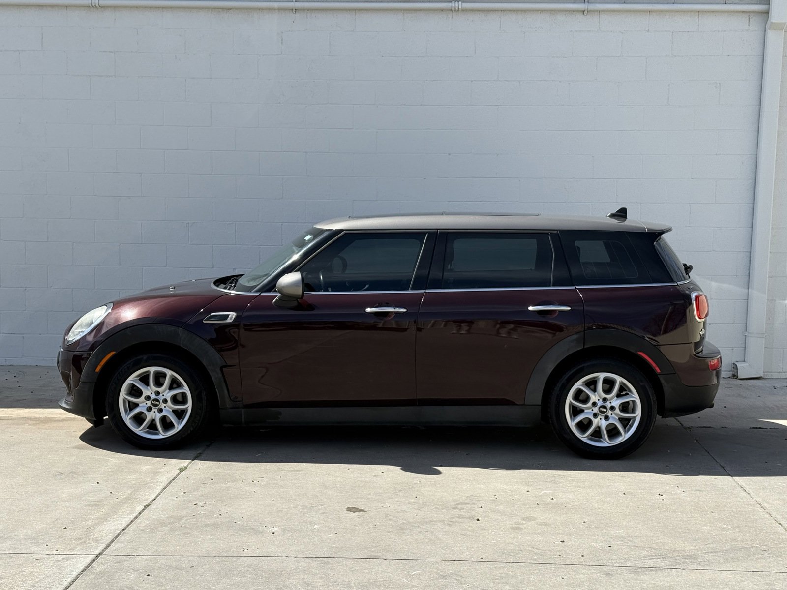 Used 2016 MINI Cooper Clubman image 4