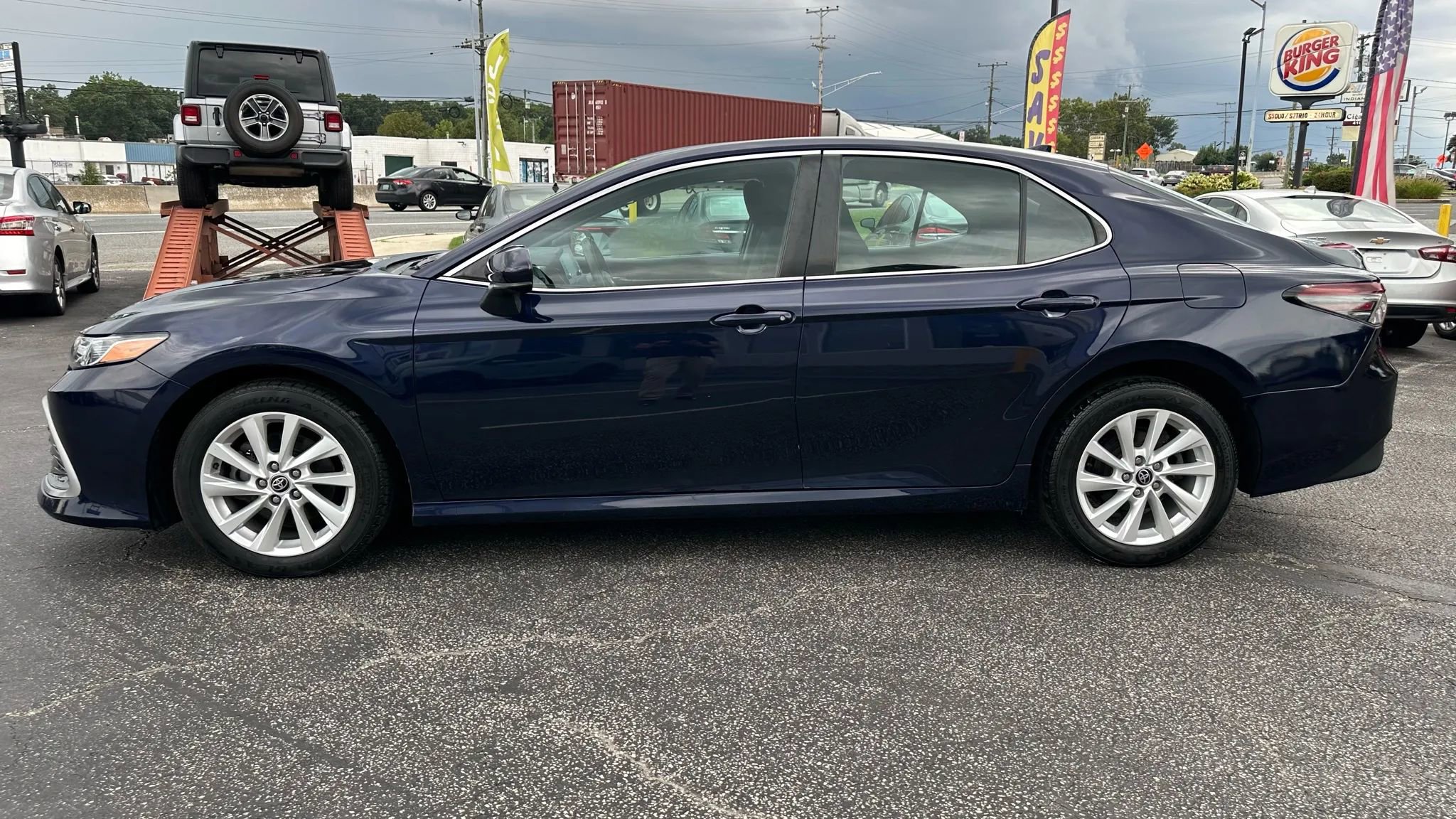 Used 2022 Toyota Camry LE AWD/4WD image 8