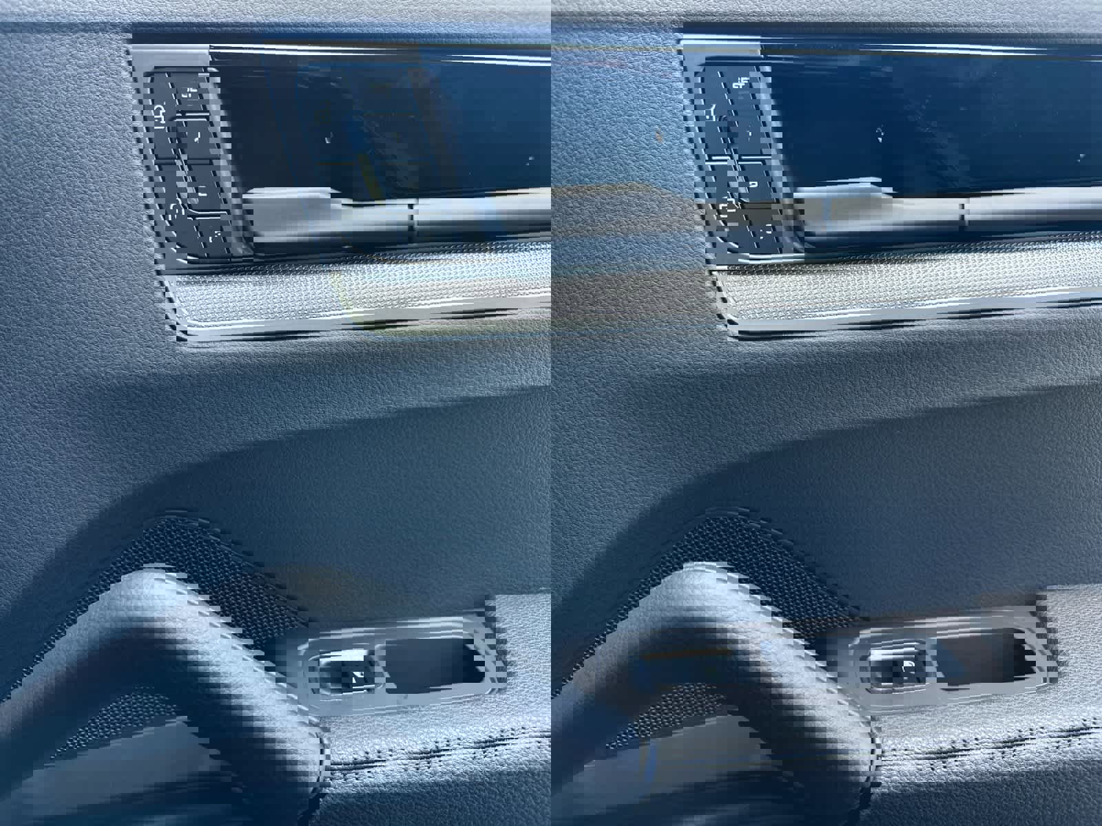 New 2026 Porsche Cayenne S image 19