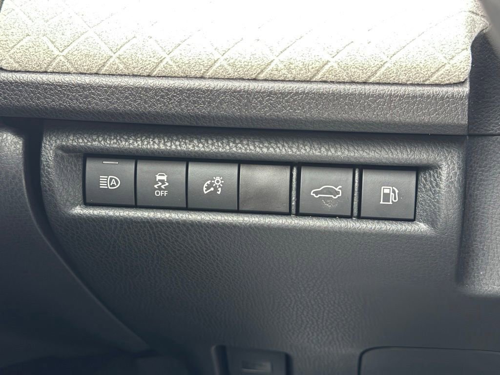Used 2026 Toyota Camry XLE image 28