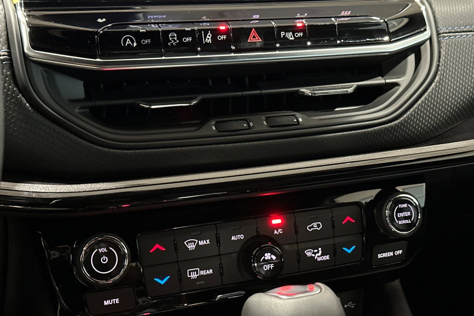 New 2026 Jeep Compass Limited AWD/4WD image 21