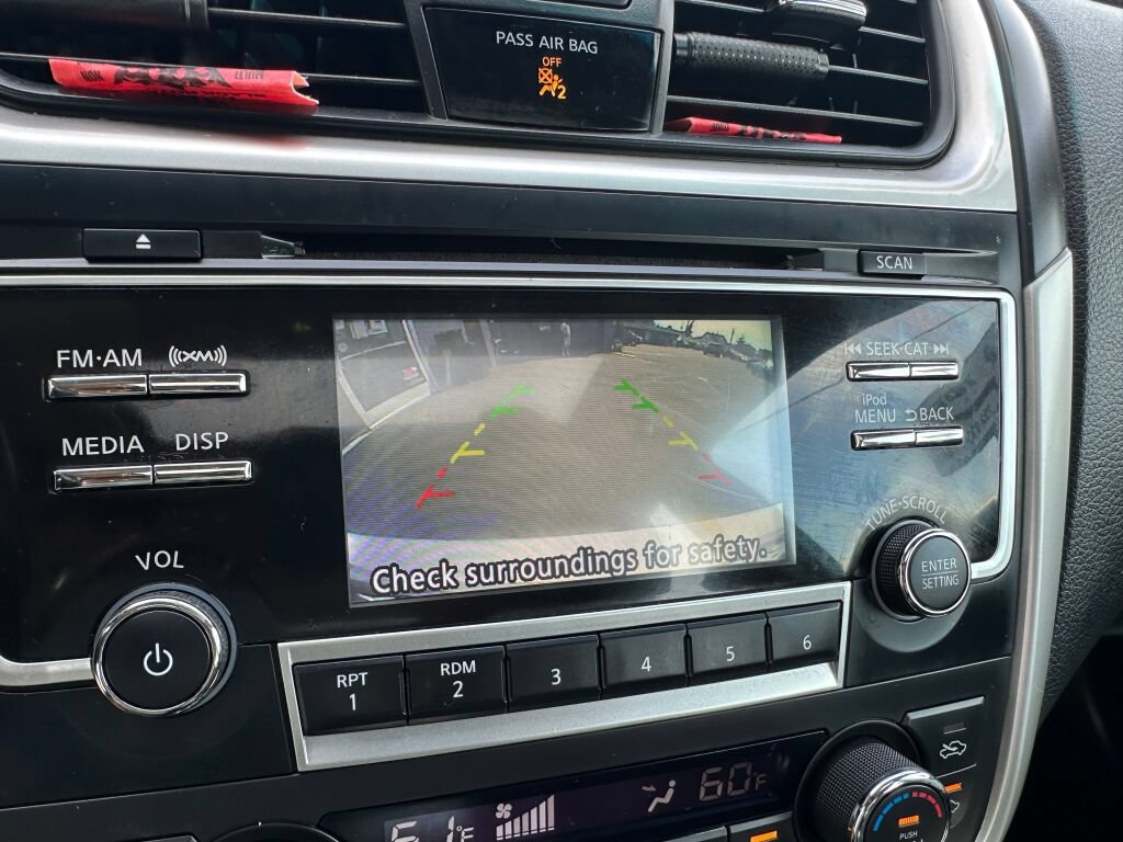 Used 2017 Nissan Altima 2.5 SL w/ Moonroof Package FWD image 27