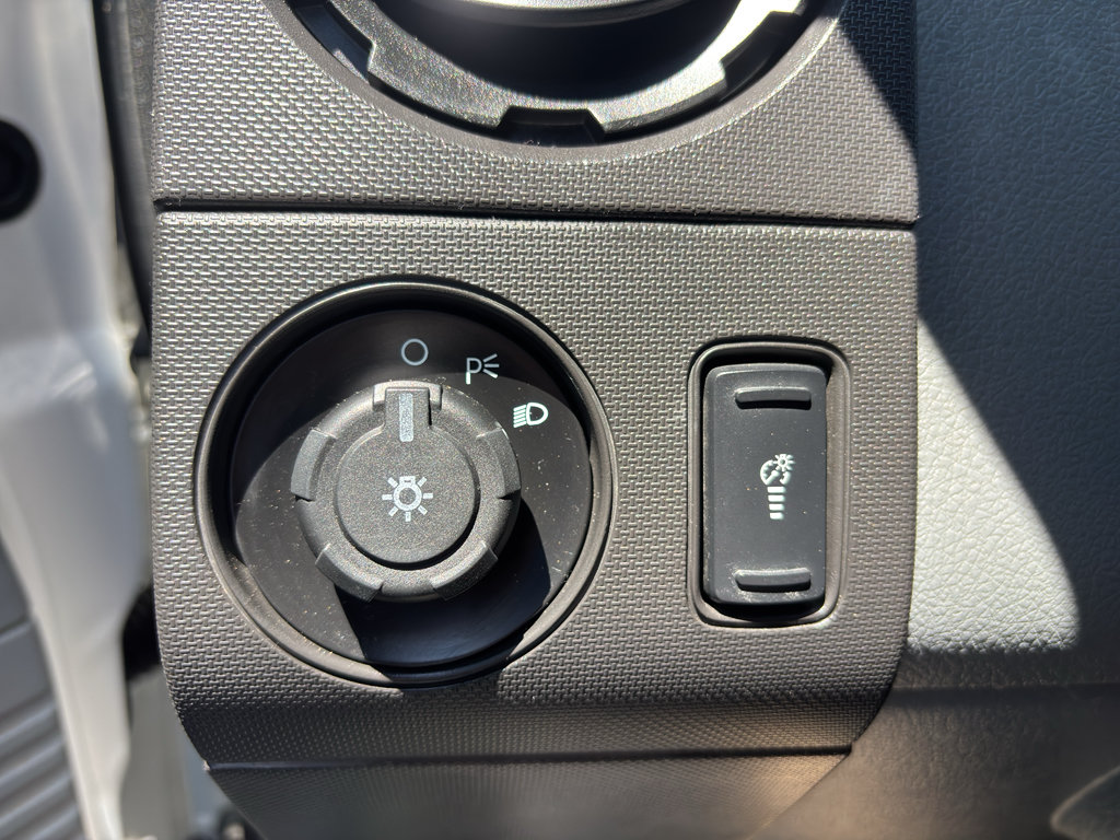 Used 2014 Ford F250 XL w/ Power Equipment Group AWD/4WD image 18