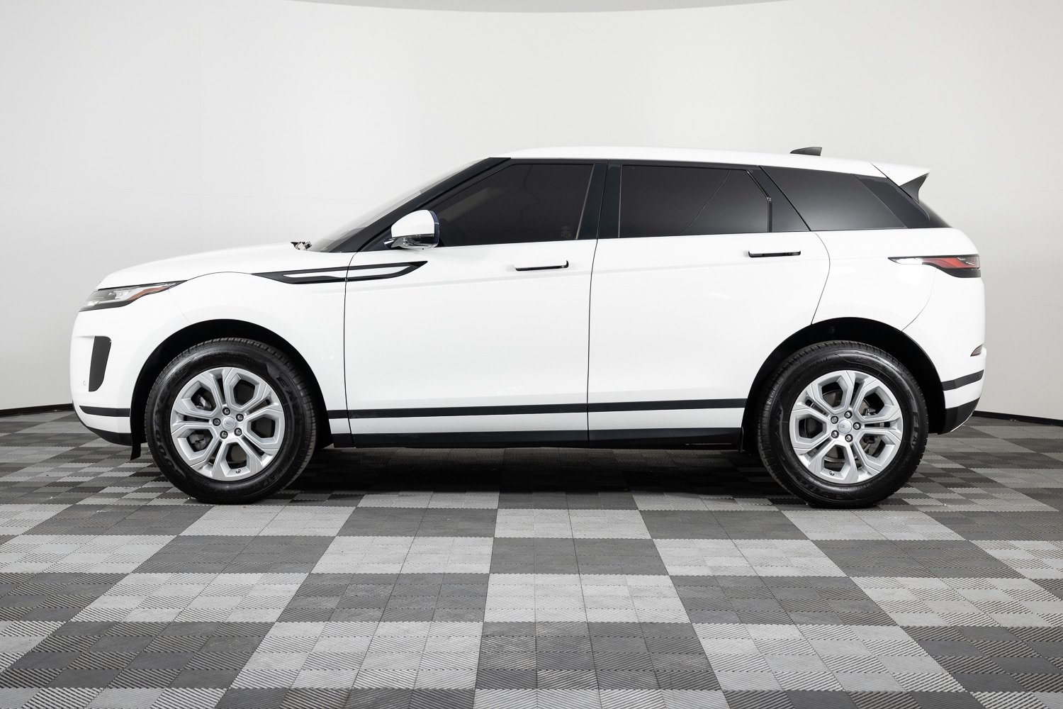 Used 2020 Land Rover Range Rover Evoque S AWD/4WD image 3