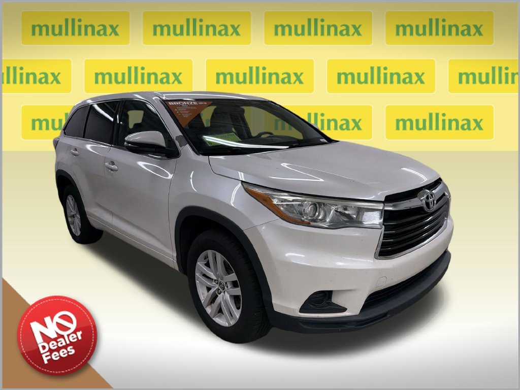 Used 2016 Toyota Highlander LE